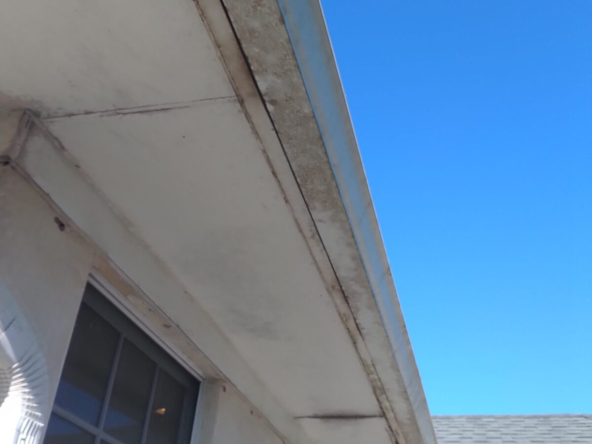 Community facility after Exterior Building Cleaning in The Villages, FL with refreshed entrance walls and exterior columns